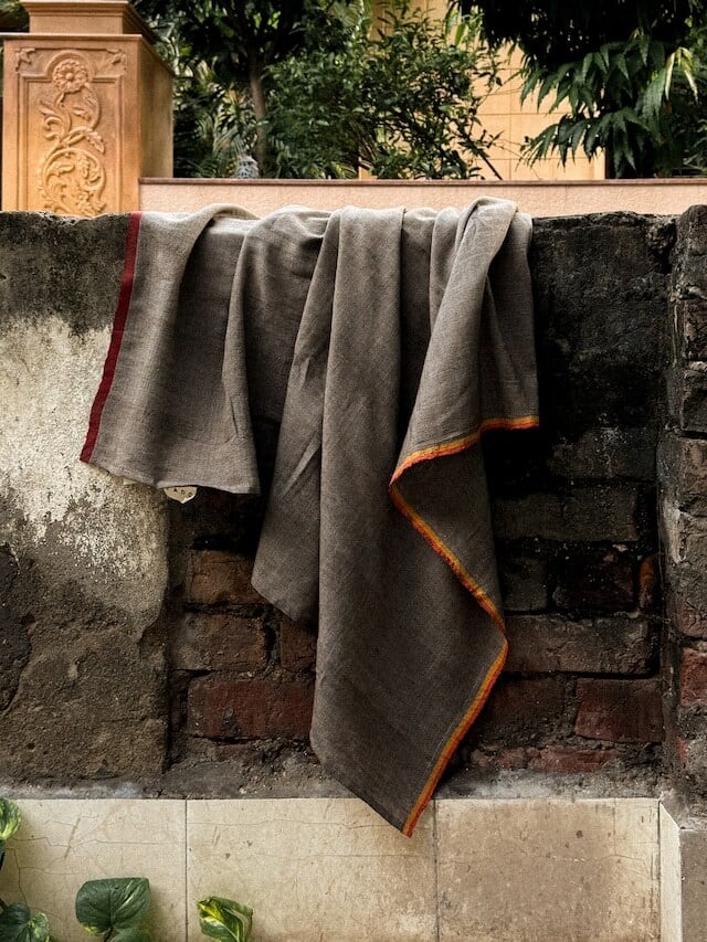 TADO KANAKA BIG SCARF