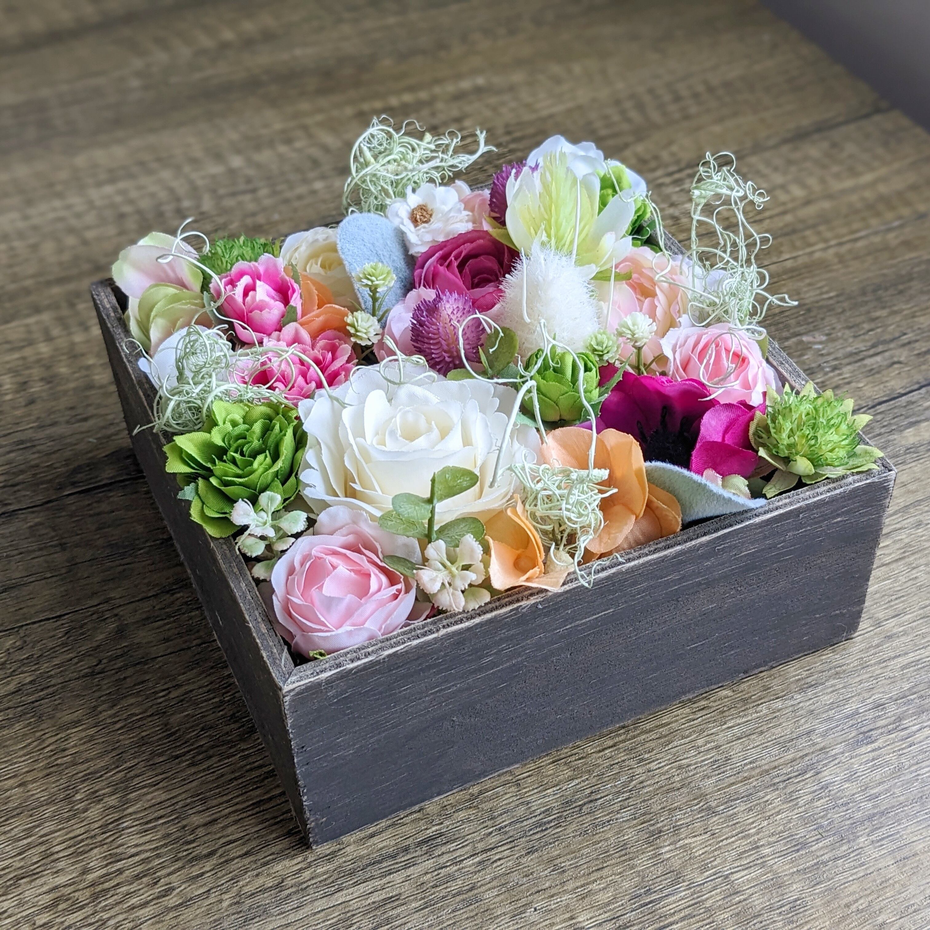 造花の壁面緑花専門店 hanatrip