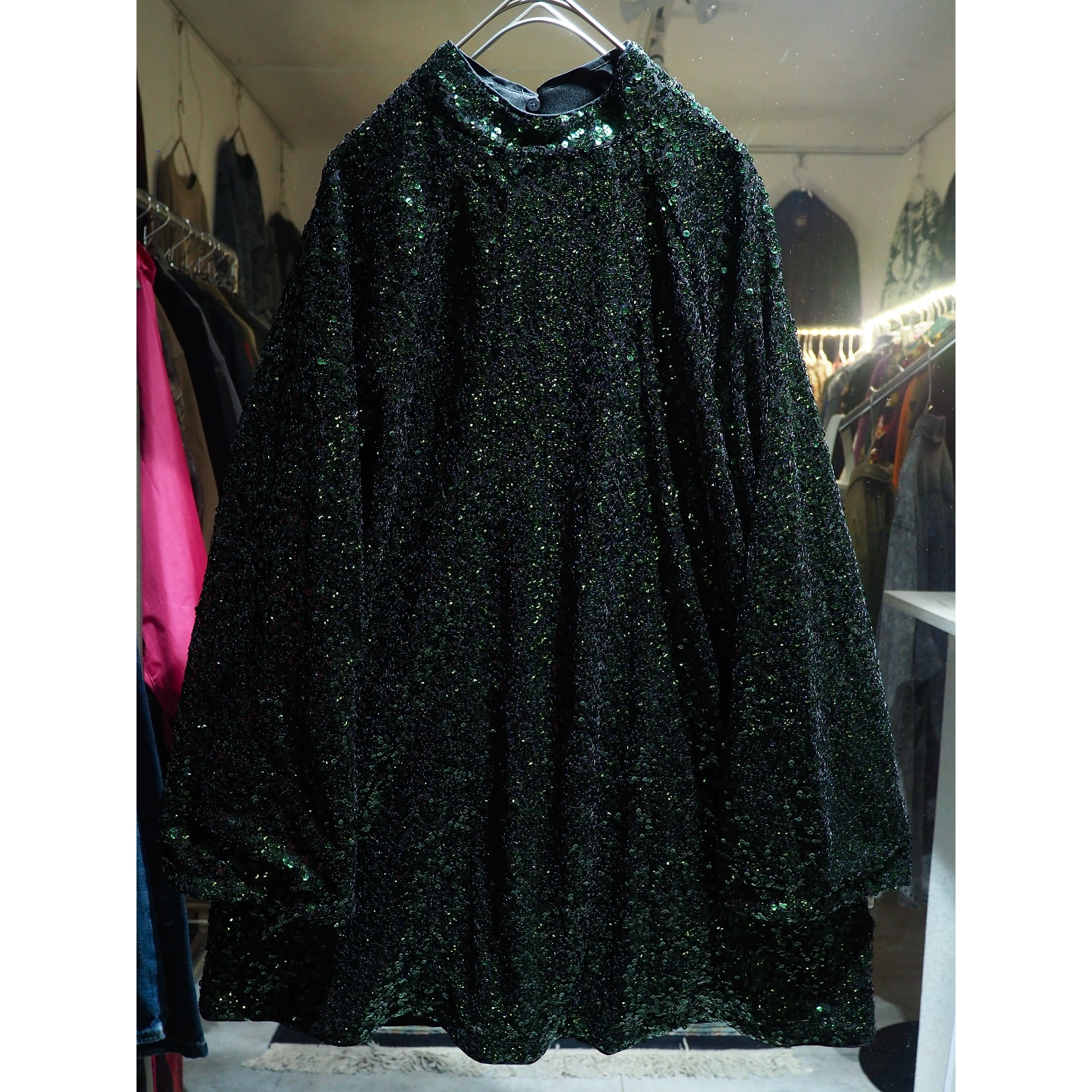 Beautiful Flip sequins Embroidery long sleeve Mock neck
