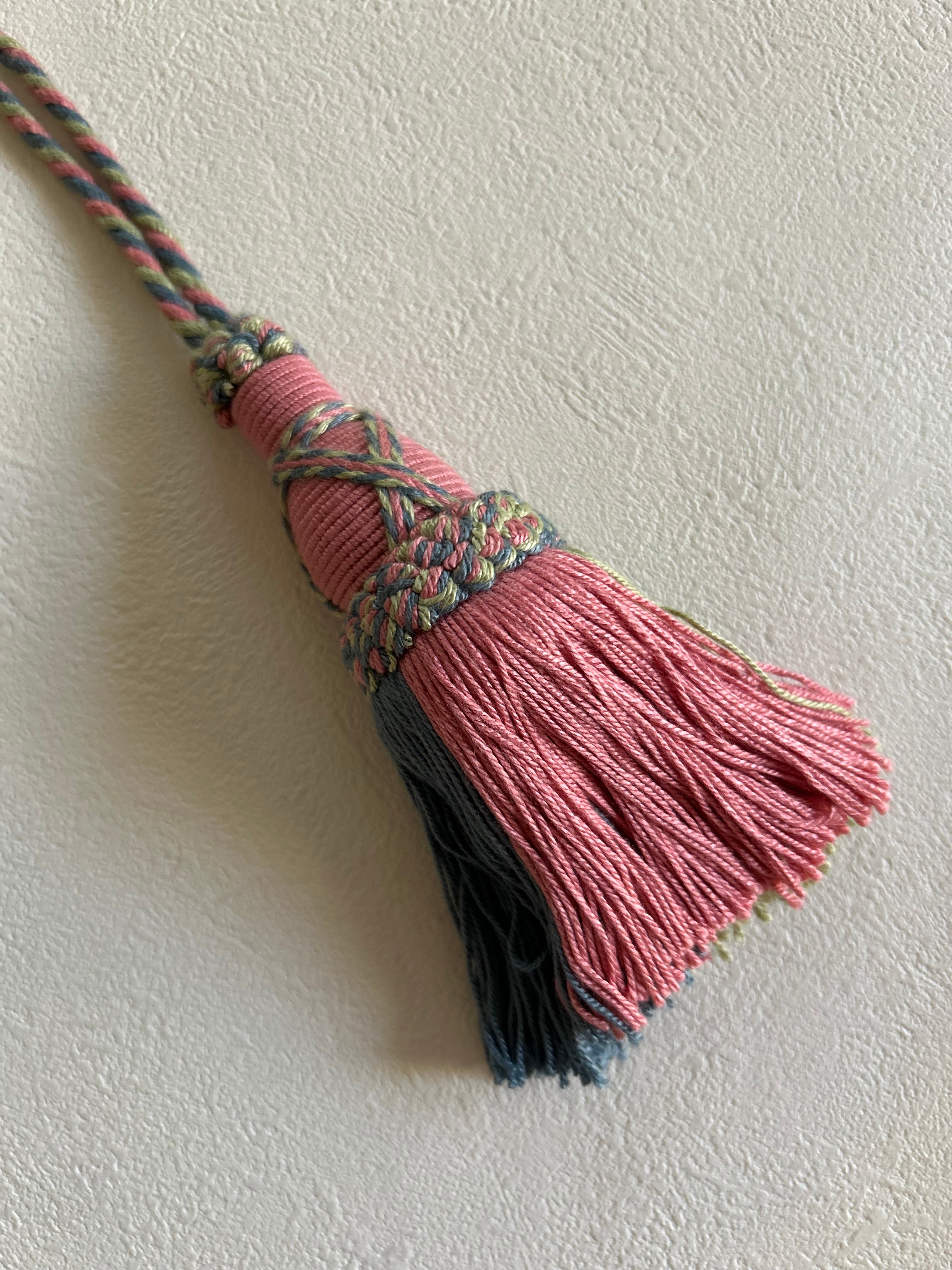 輸入デザインタッセル HARLEQUIN ハーレクイン 英国 13cm マルチカラー インテリアタッセル カルトナージュ スツール 茶箱