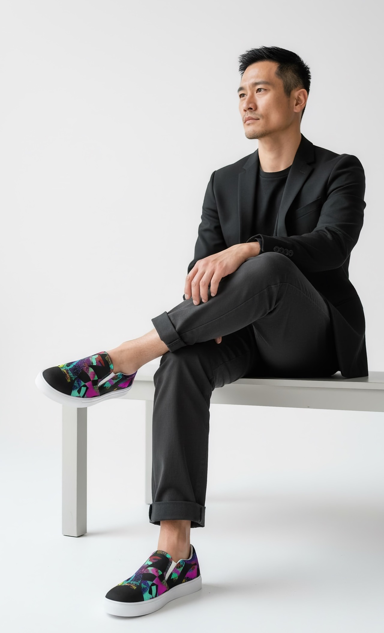 Men's slip-on canvas shoes