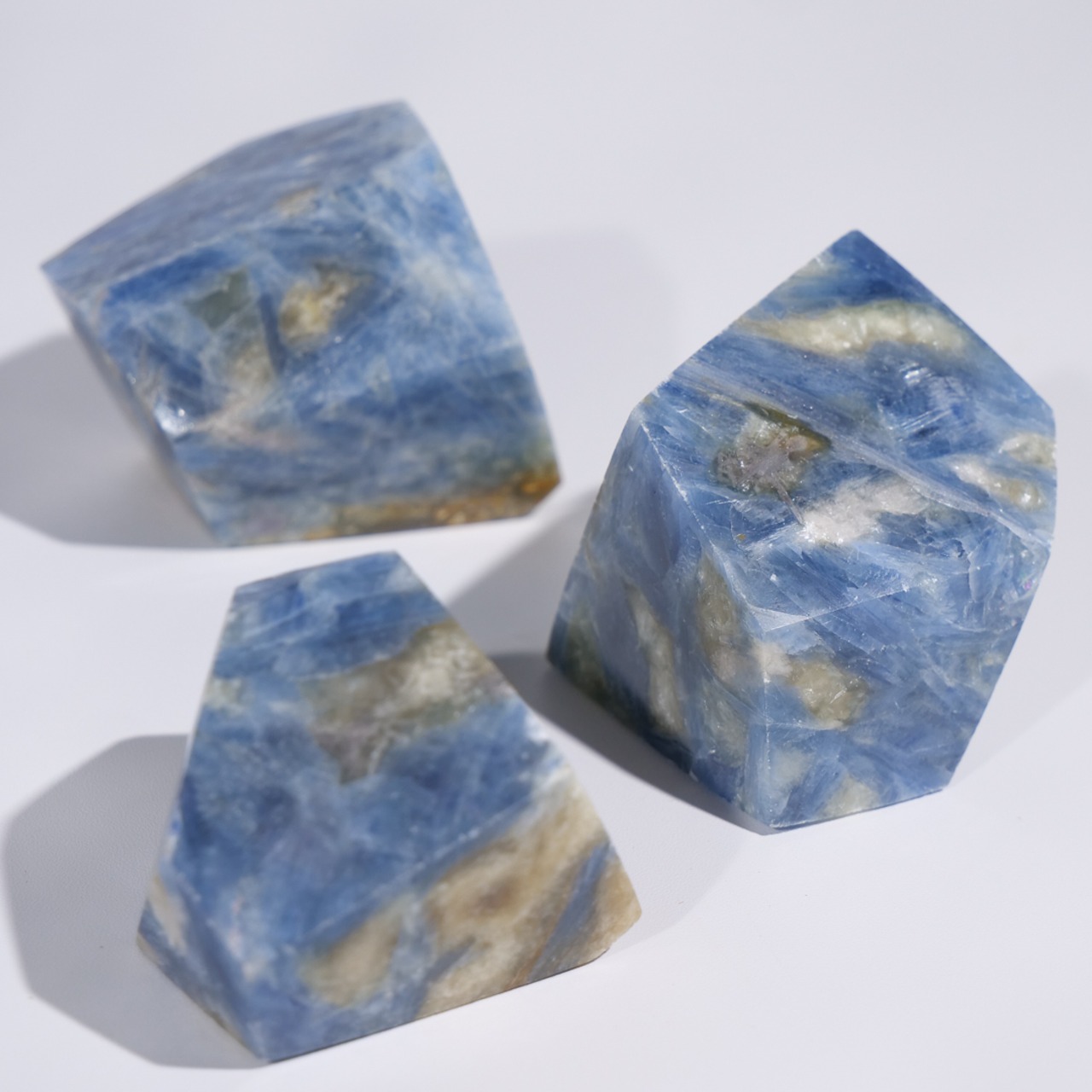 カイヤナイト / フリーフォーム【A B / 1個】