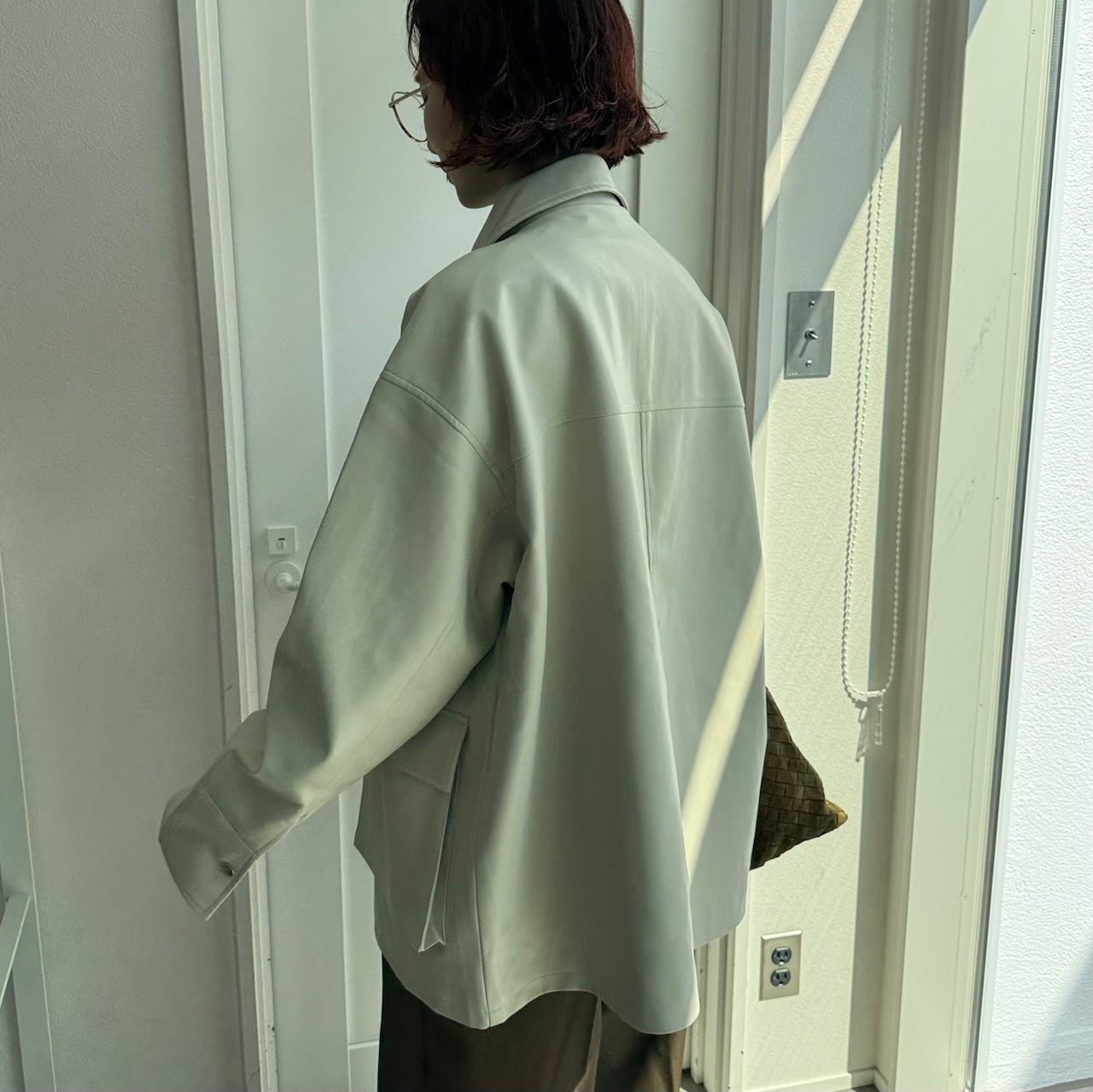 ジップアップエコレザーオーバーJK/エクリュ