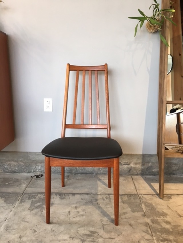 DINING CHAIR   Ⅰ