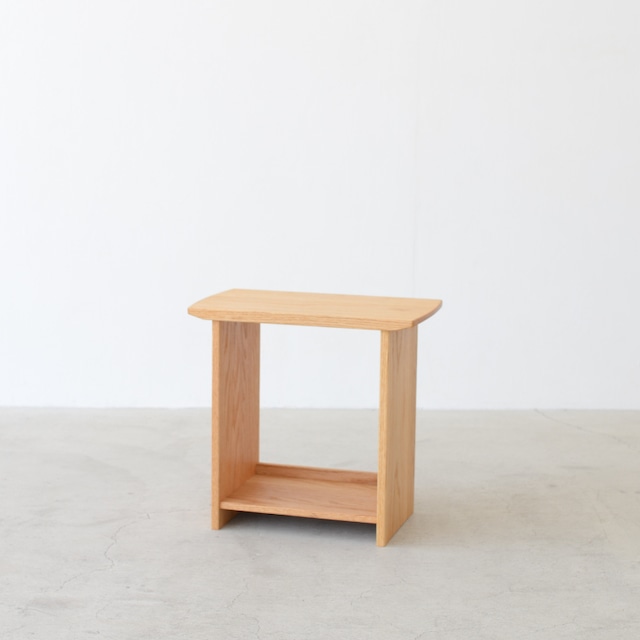 BOOK STOOL⁣