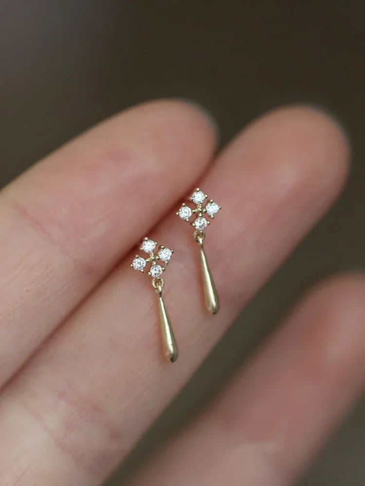 Tiny Spark Drop Pierce(タイニースパークドロップピアス)