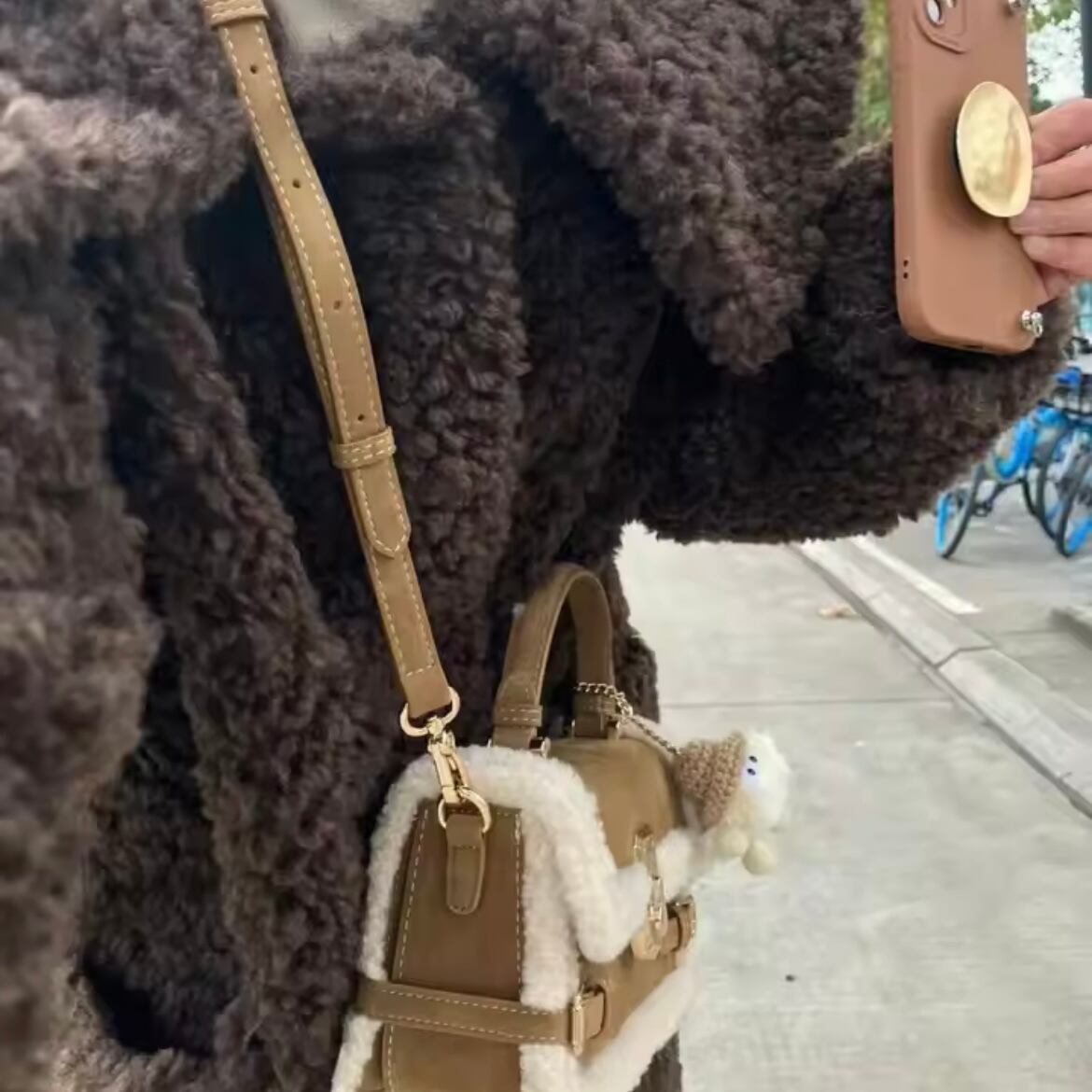 mouton square mini bag