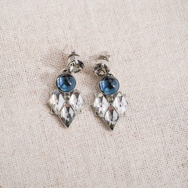 Valentine's Day Marche: Rhinestone drop post earrings