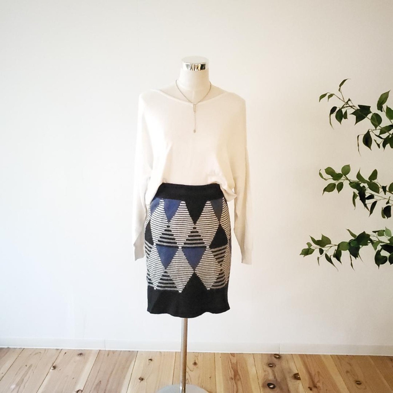 【USED】春オフィスコーデ　ニット＆ニットスカート