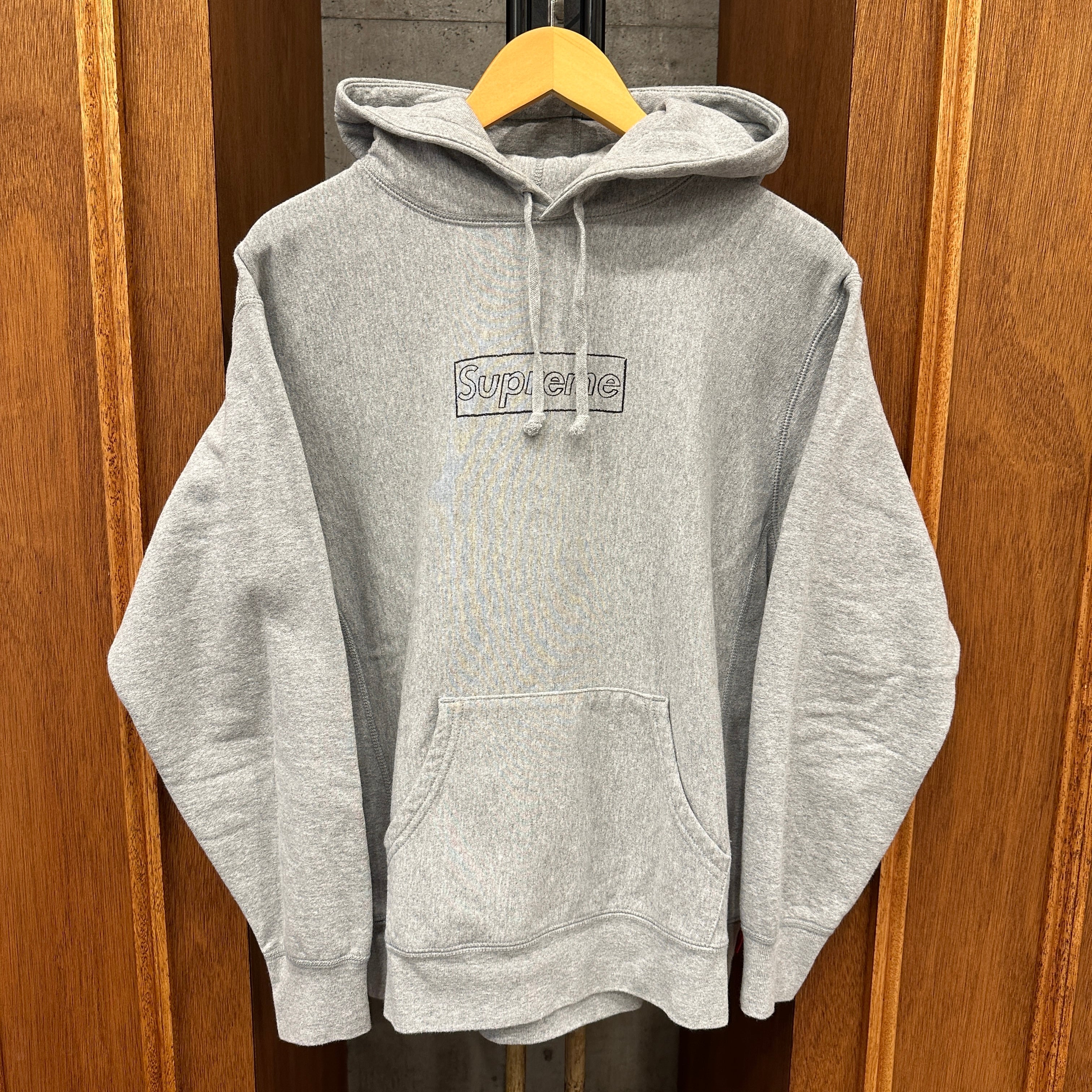 SUPREME SWEAT PARKA KAWS CHALK ⑧ | safarionline