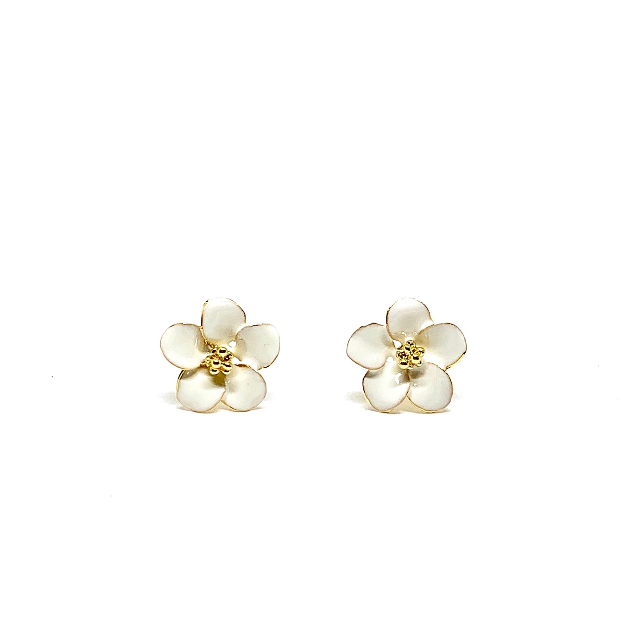 ホワイトフラワー　ピアスS / White Flower Earrings S