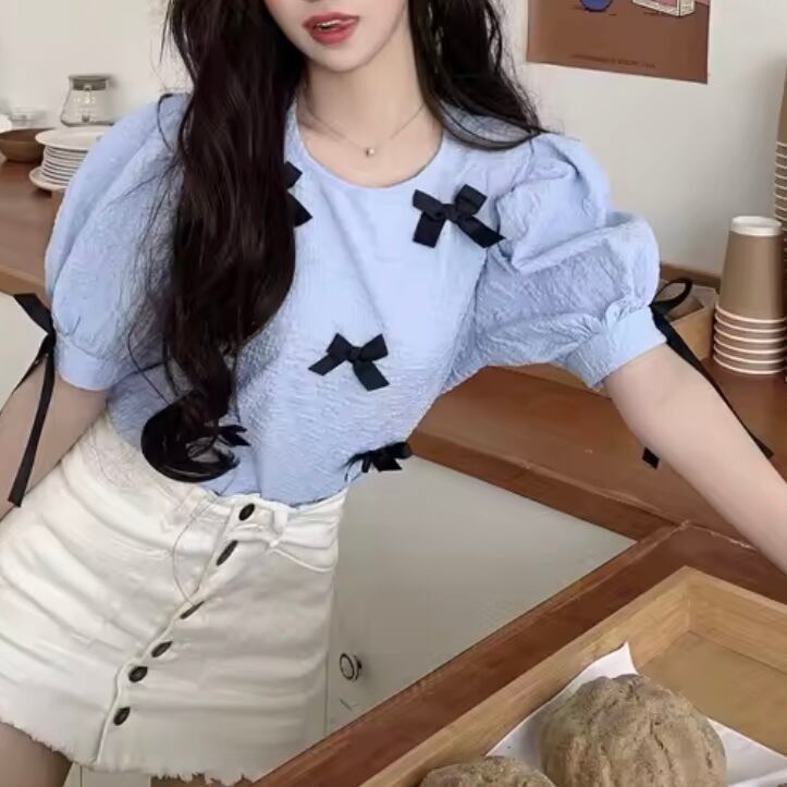 パフスリーブリボントップス