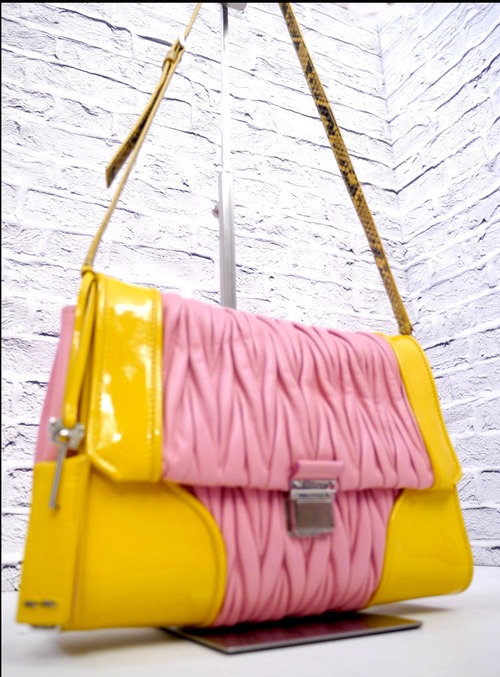 美品◆miumiu ミュウミュウ Amulet Project MATELASSE マテラッセ パイソンレザーストラップ クロスボディ ショルダー バッグ ポシェット◆