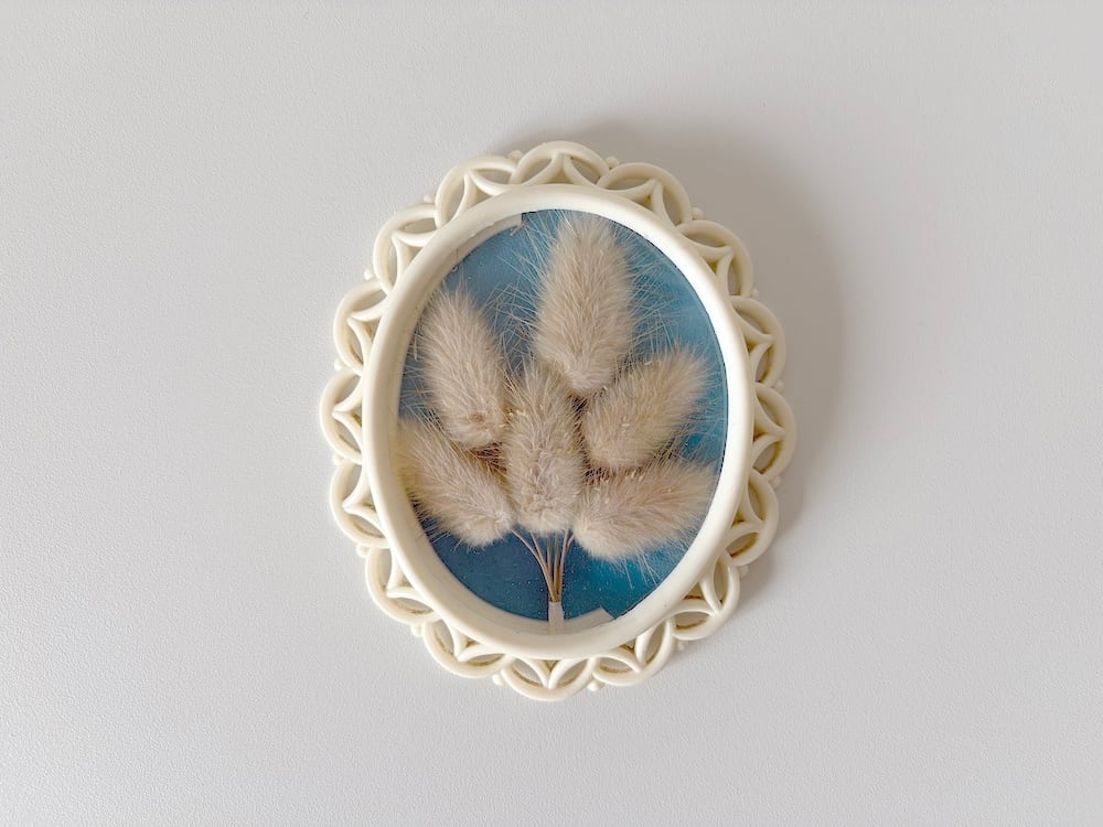 【FRANCE】ドライフラワーを閉じ込めた壁飾り / Wall decoration featuring encased dried flowers