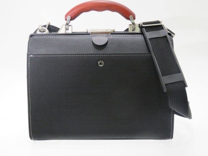 木和田　木手ミニダレスバッグ  [カラー: ブラック]