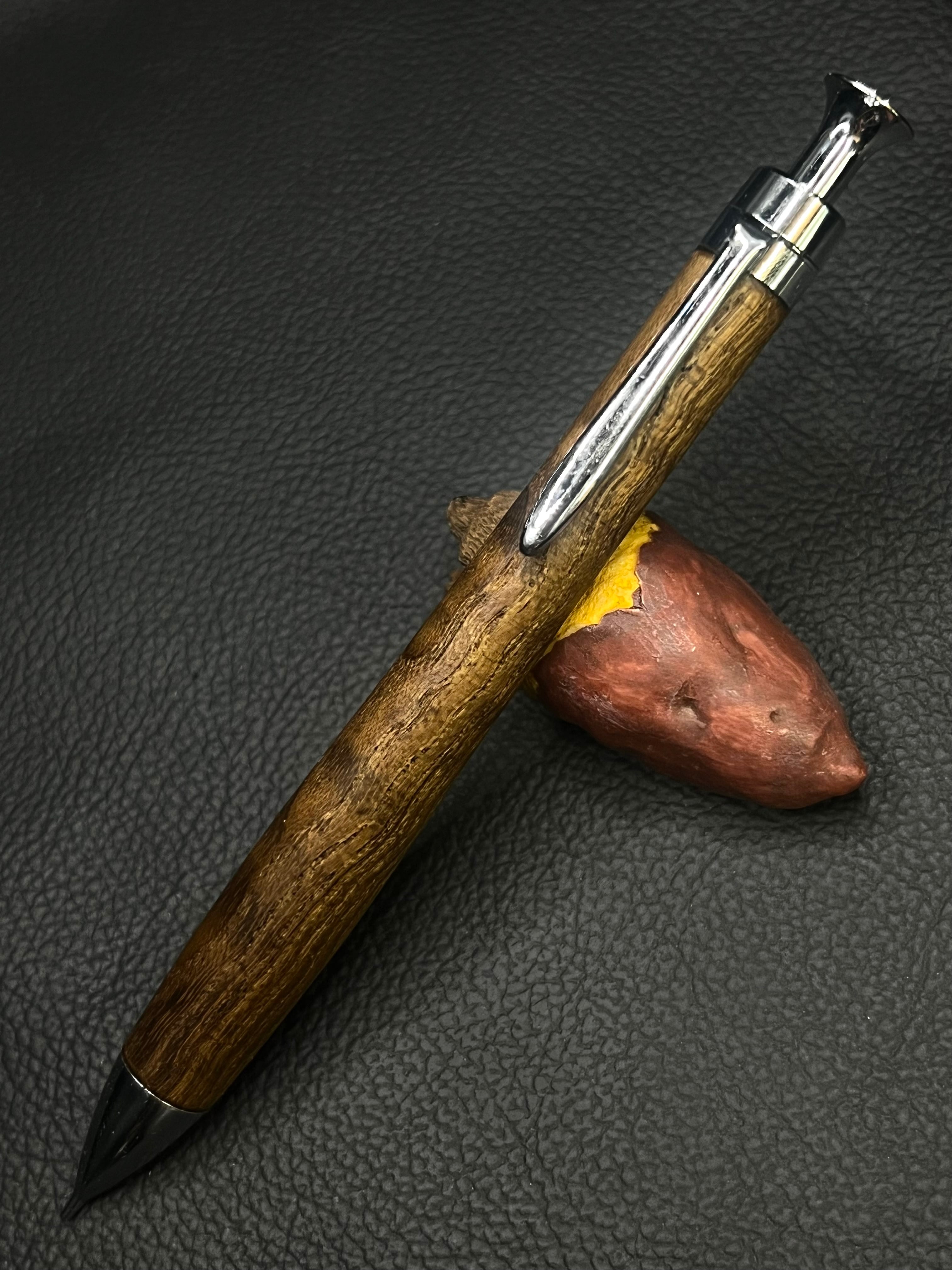 36 黒柿孔雀杢 シャーペンにも交換可能 | こぶた工房