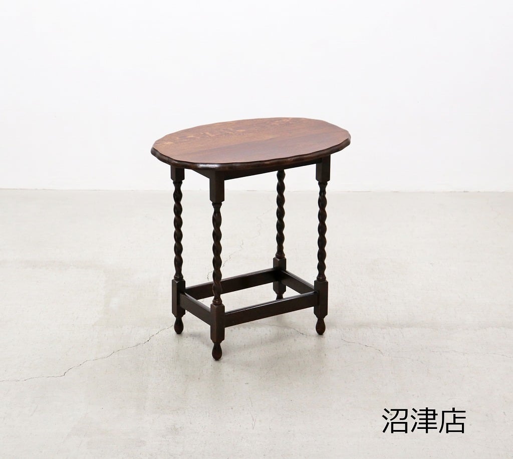 イギリスアンティーク オーク サイドテーブル／無垢材/英国家具／ディスプレイ イギリスアンティーク オーク サイドテーブル／無垢材/英国家具