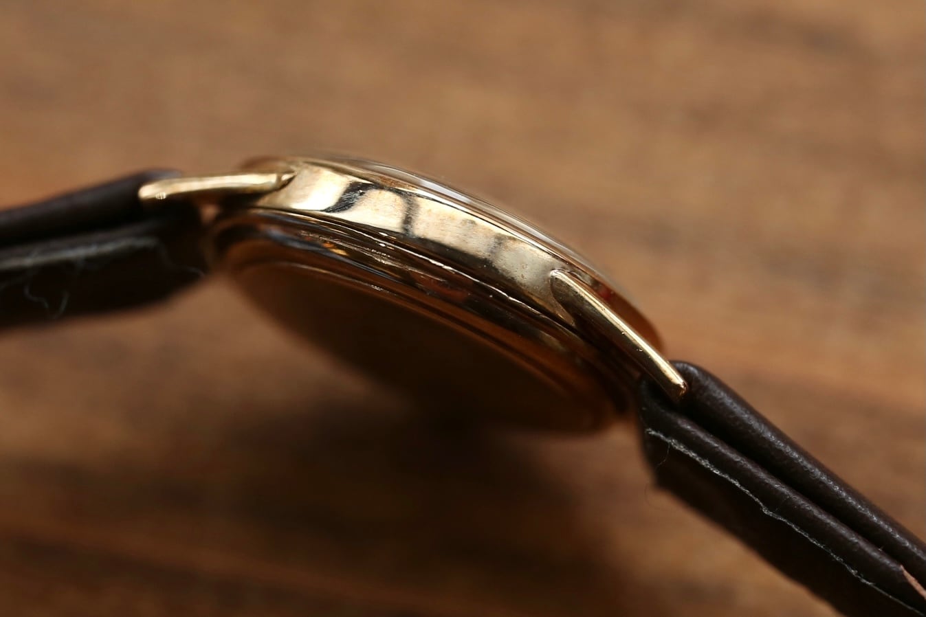 OMEGA】 1965 オメガ レディース2針 9金無垢 英国仕様 ホワイト