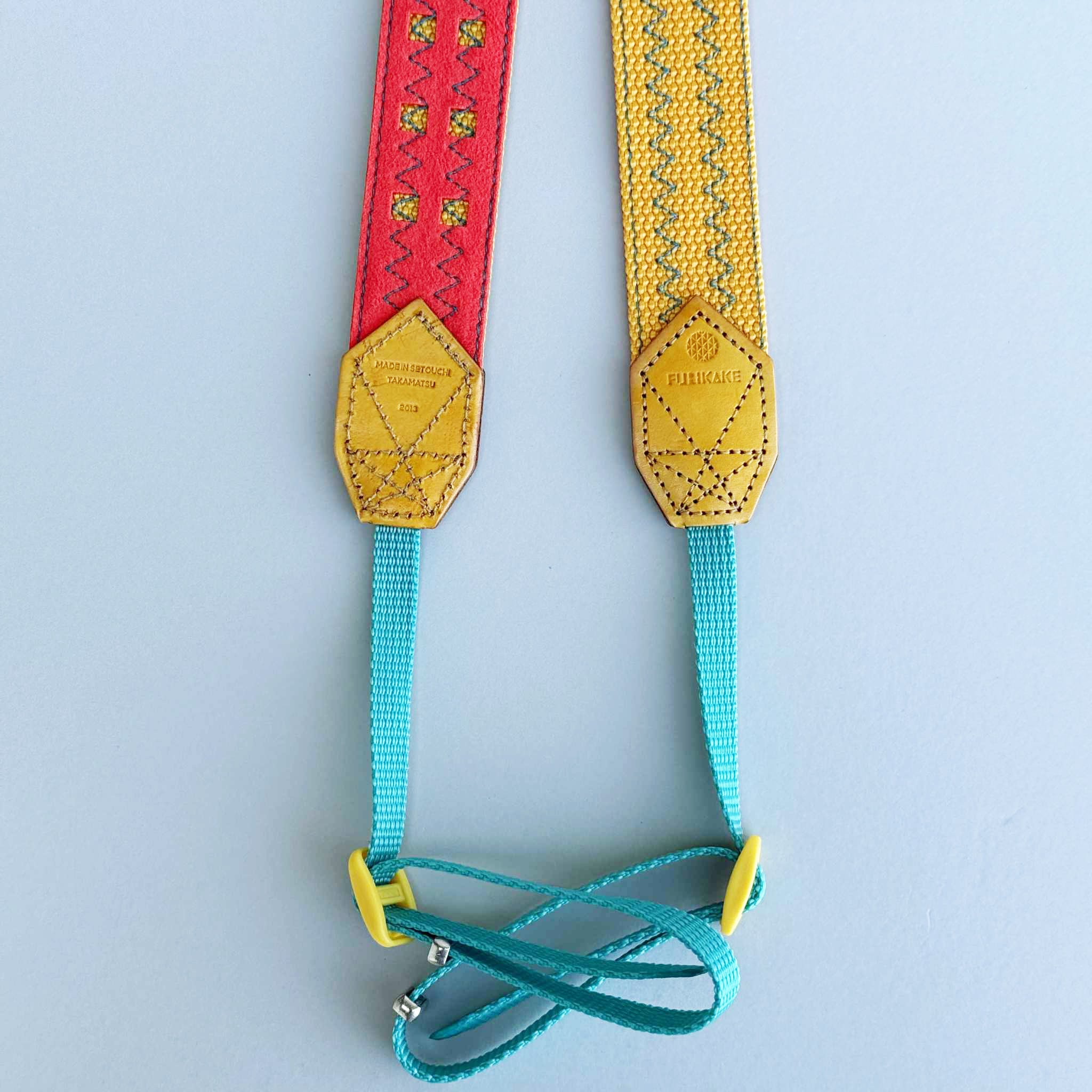 30mm幅カメラストラップイエロー裏地ショウジョウヒ革ベタ染黄色