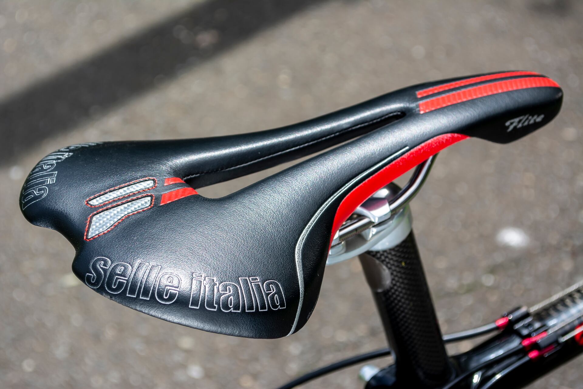 SPENGLE カーボンロードバイク デュラエース サイズ56 30万円以下のカーボンロードバイク！ROUBAIX SL8-Tiagra