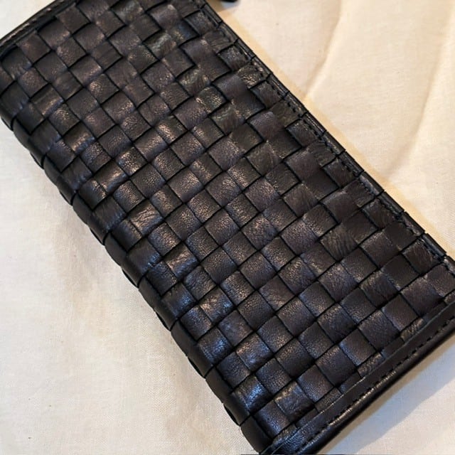 次回入荷分より値上げになります。B.stuff　Wメッシュのお財布
