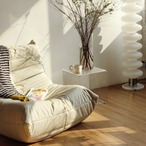 ワイヤーフレーム家具 モダンインテリア スタイリッシュ収納 キューブ型 サイドテーブル 北欧風 ミニマルデザイン メタルフレーム 多機能家具 おしゃれ インダストリアル