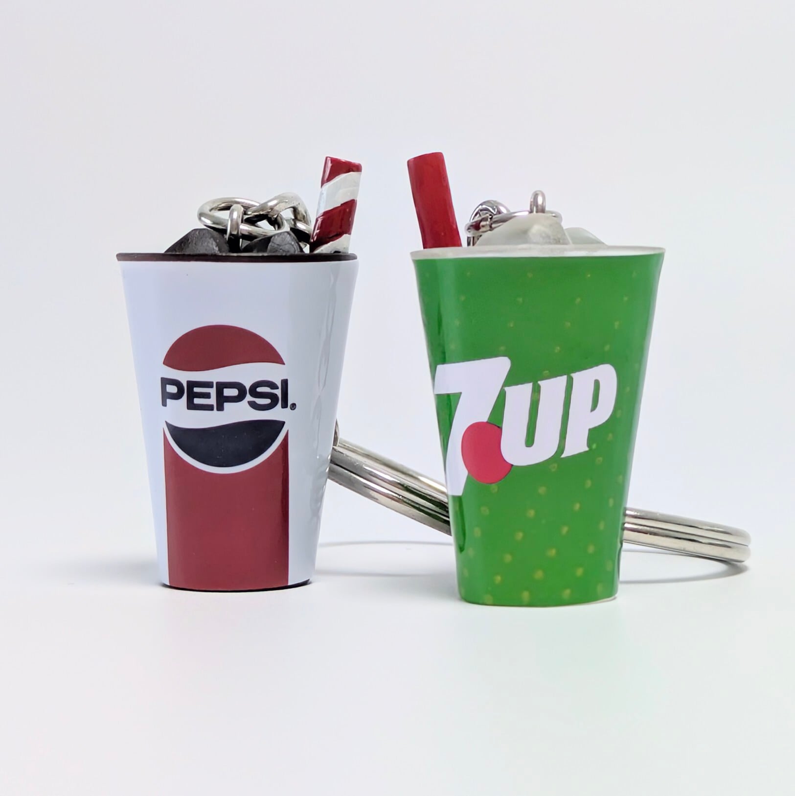 【 ドリンクカップ3Dキーホルダー 】 PEPSI / 7up〚アメリカン雑貨 アメトイ〛