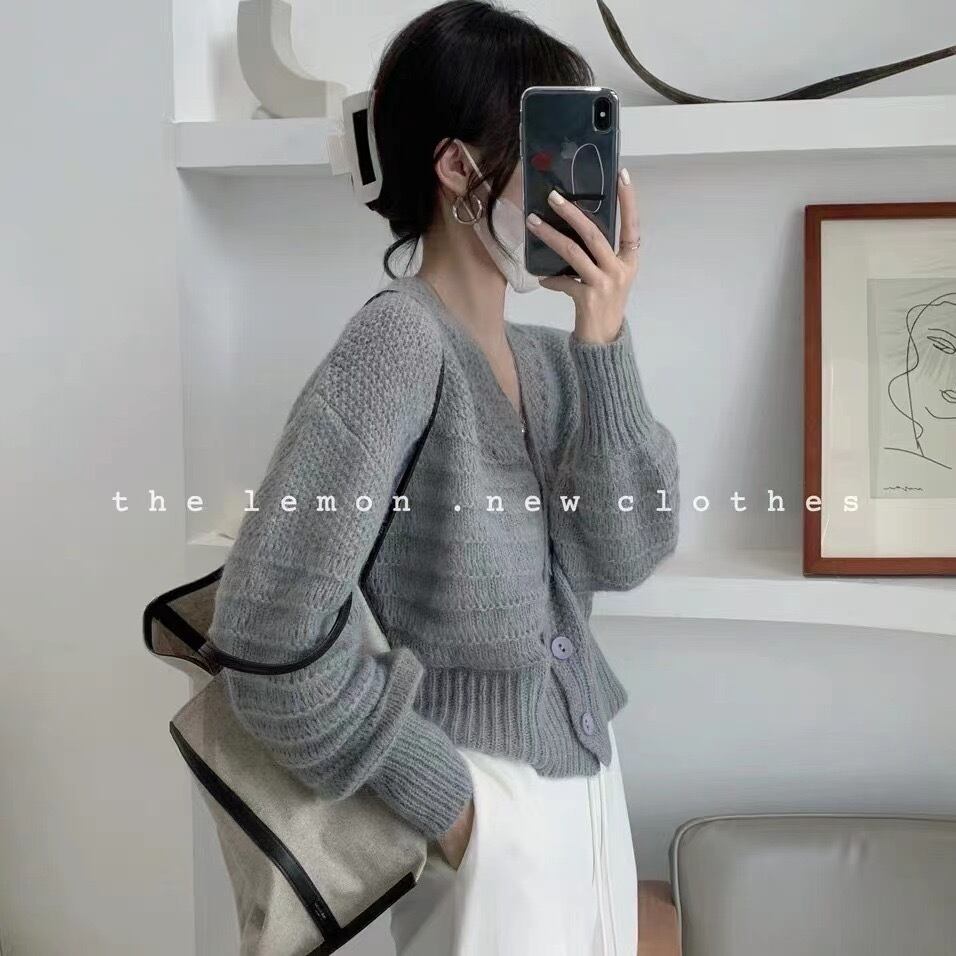 Vネックニットカーディガン