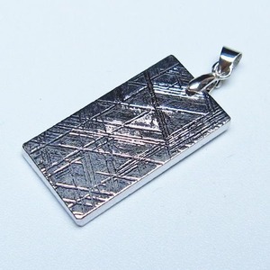 ギベオン ペンダント 隕石 メテオライト 一点物 おまかせ便 112-13437