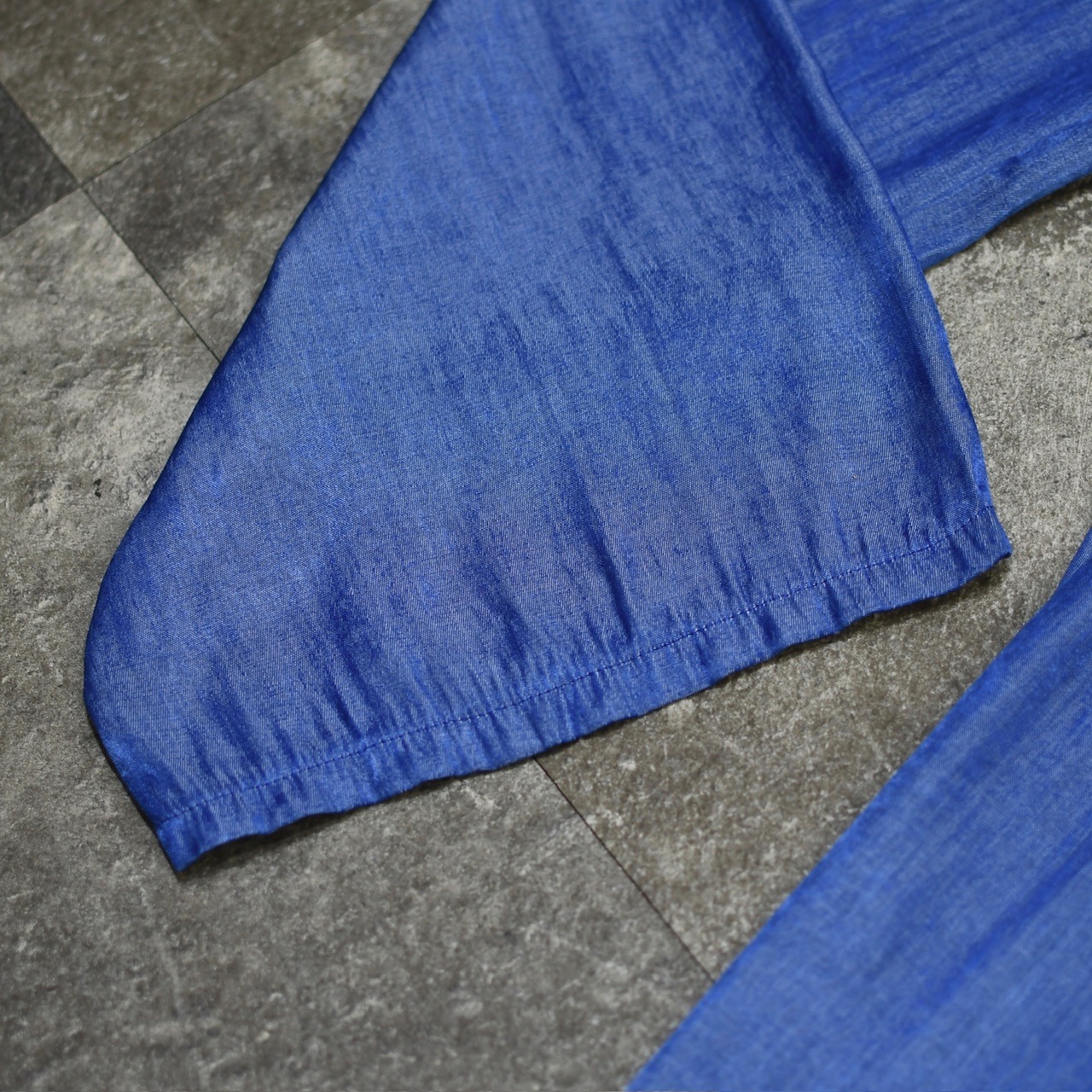 drape silhouette gloss wide cargo pants