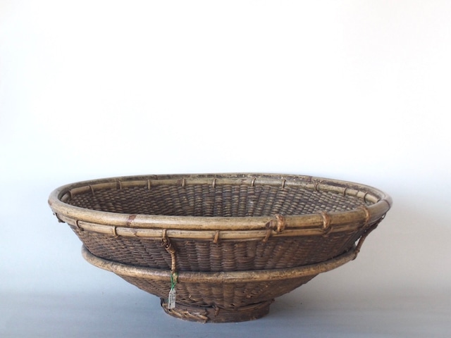 PHILIPPINES -  Luzon Island / FLAT BASKET BIG