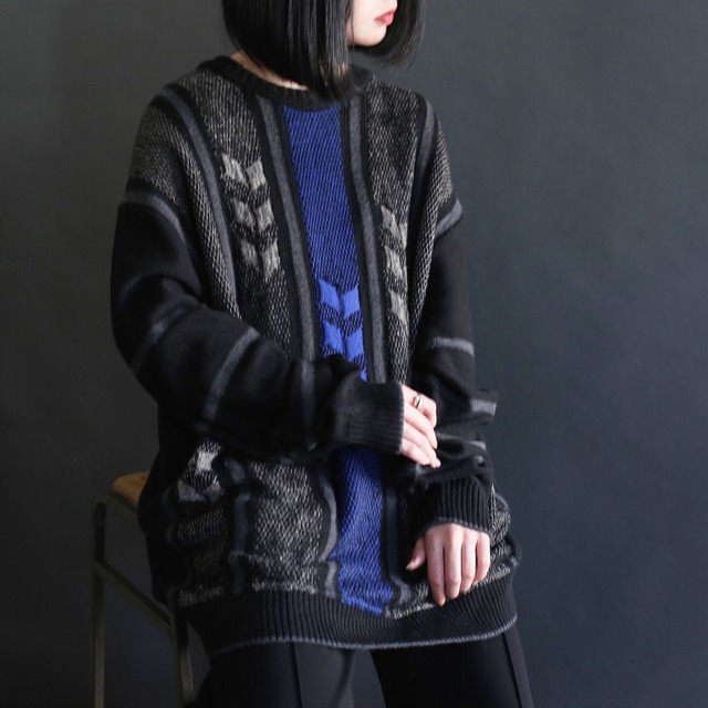 border sleeve and front switching design loose knit （made in italy）