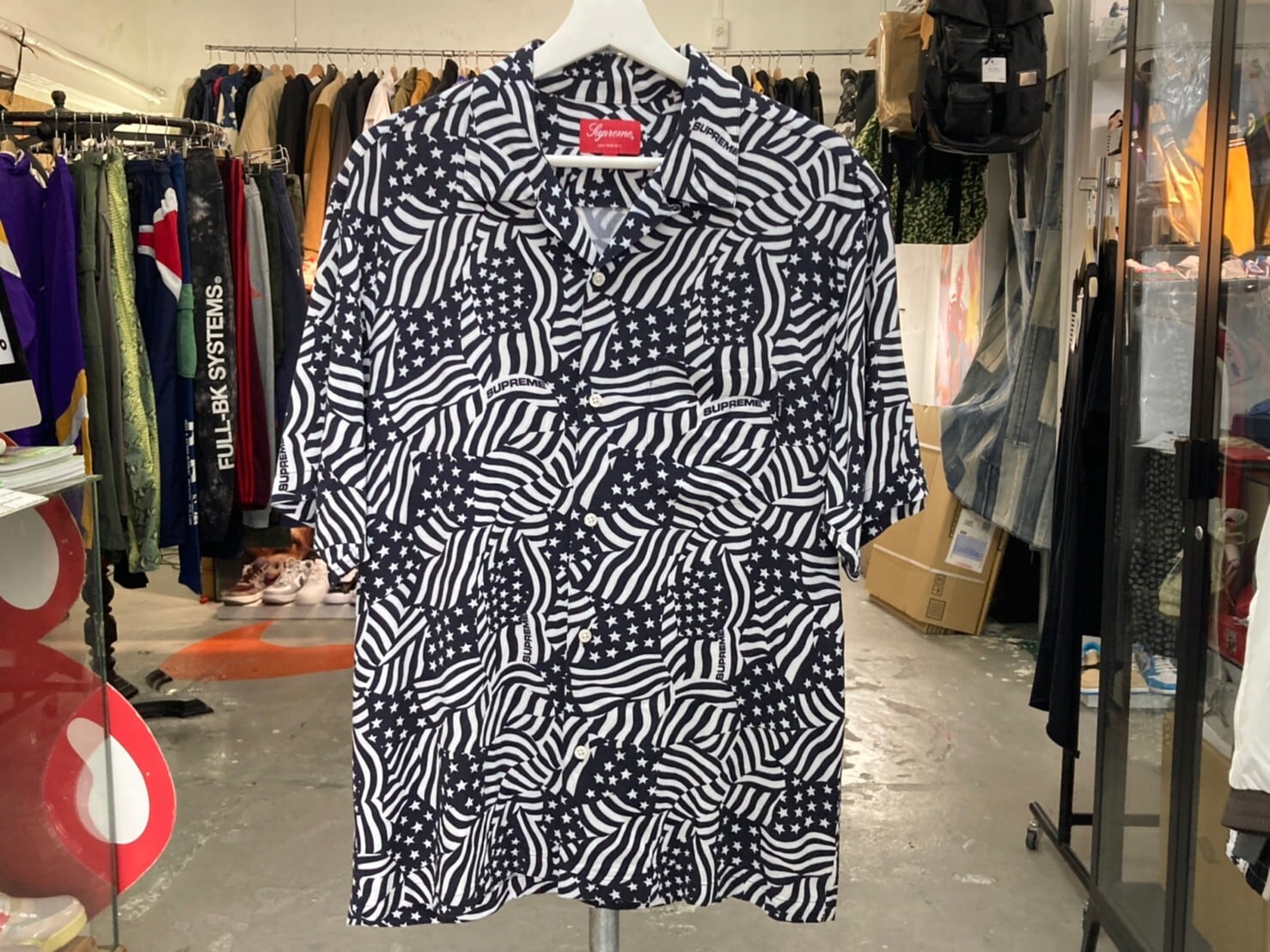 Supreme FLAG RAYON SS SHIRT BLACK MEDIUM 48282 | BRAND BUYERS OSAKA