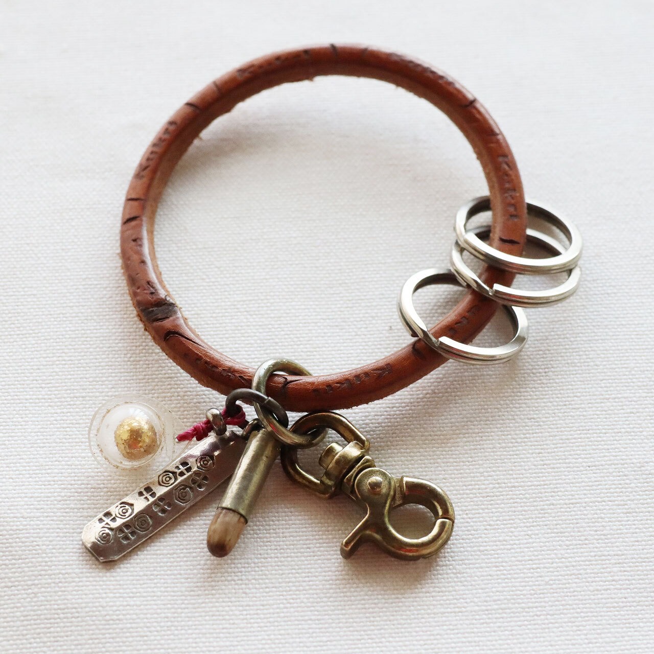 アッセンブル レザーキーリング｜Assemble ONE-OFF Leather Keyring｜A002