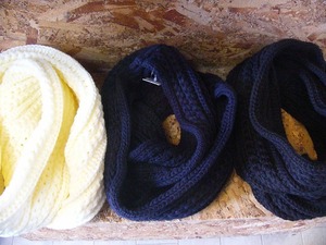 WIDE SIMPLE KNIT SNOOD　