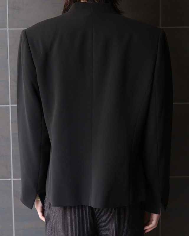 No lapels single tailored jacket