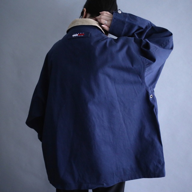 "TOMMY HILFIGER" collar switching design over box silhouette denim duffle jacket