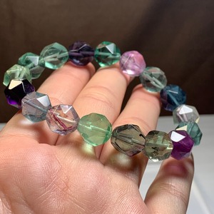 5.透明度高☆カット・フローライト ブレスレット