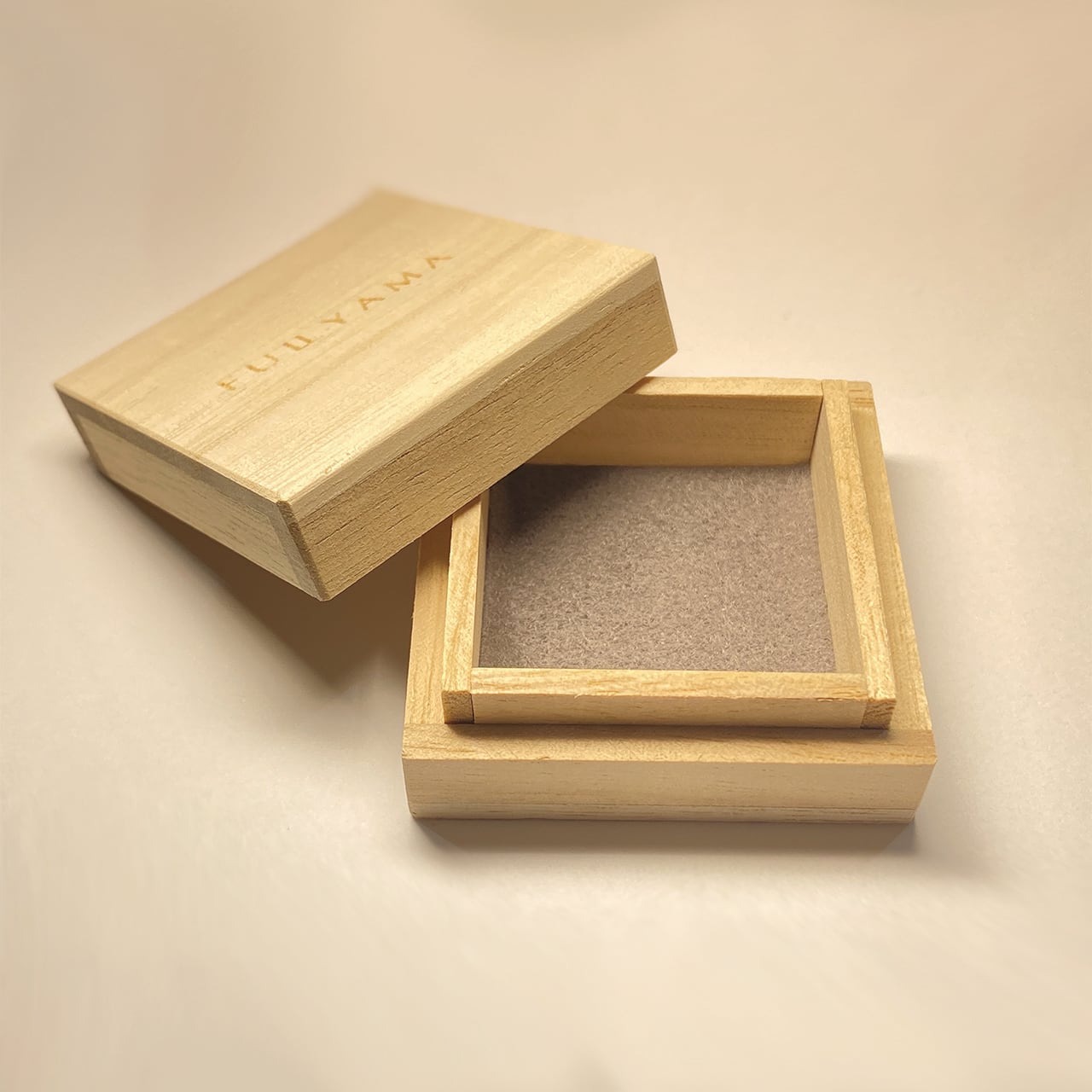 矢絣 カフスボタン（黒銀） | 【公式】地歌舞伎ジュエリー®︎ JIKABUKI