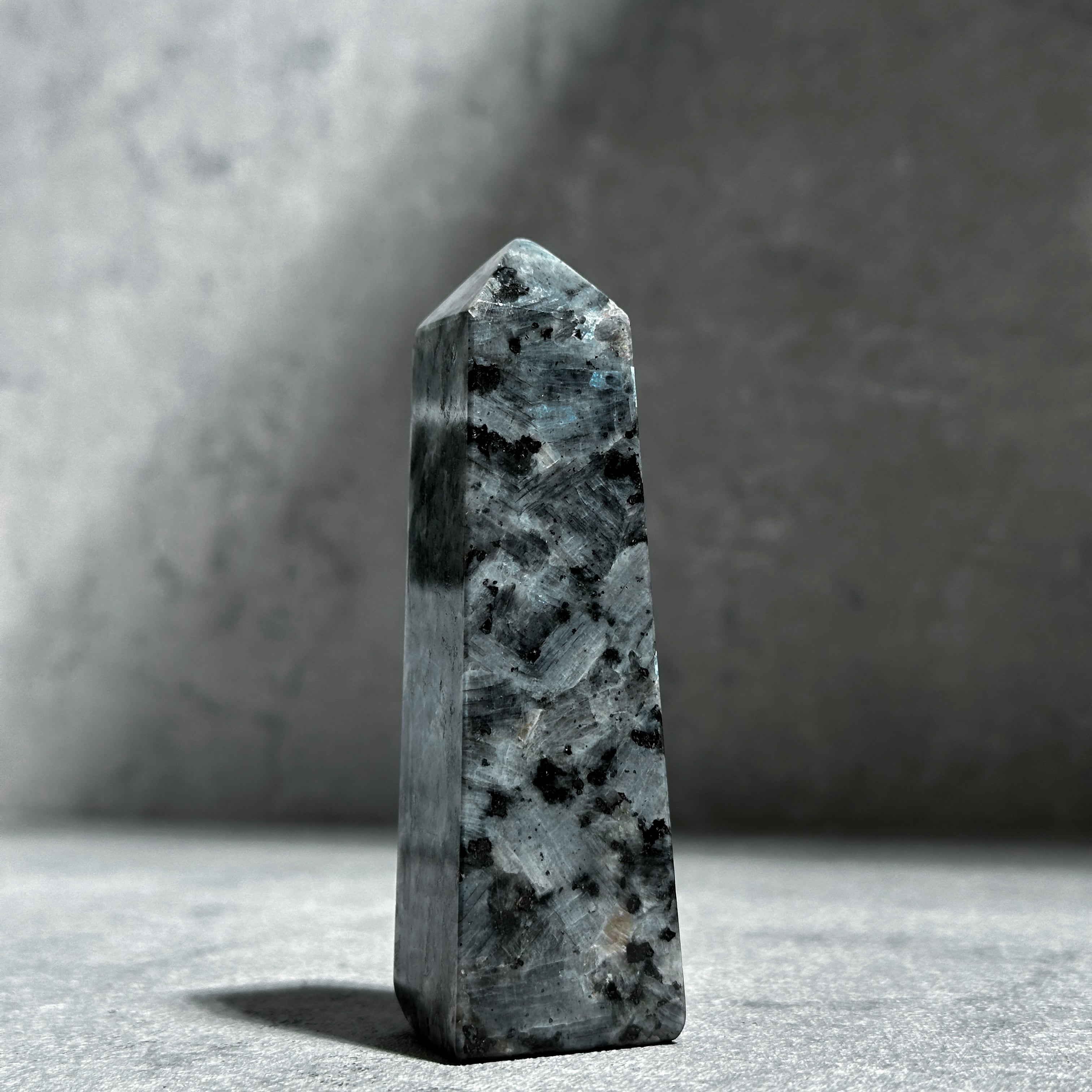 ラルビカイト タワー11◇ Larvikite ◇天然石・鉱物・パワーストーン