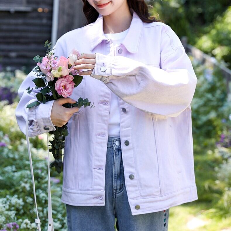 【着用レビュー】アウター レディース デニムジャケット 長袖 カラーデニム パステル かわいい 大人可愛い きれいめ カジュアル 清楚 フェミニン おしゃれ ナチュラル こなれ感 ラブリー キュート ガーリー 個性的 レトロ ロマンチック 抜け感 花柄 無地 通勤 通学 学生 OL 休日 ピクニック アウトドア デート お出かけ 女子会 旅行 お買い物 S M L ライトパープル ラベンダー 紫 春 秋 冬 10代 20代 30代 韓国 韓国系 着回し 普段使い 体型カバー モテ インスタ 送料無料