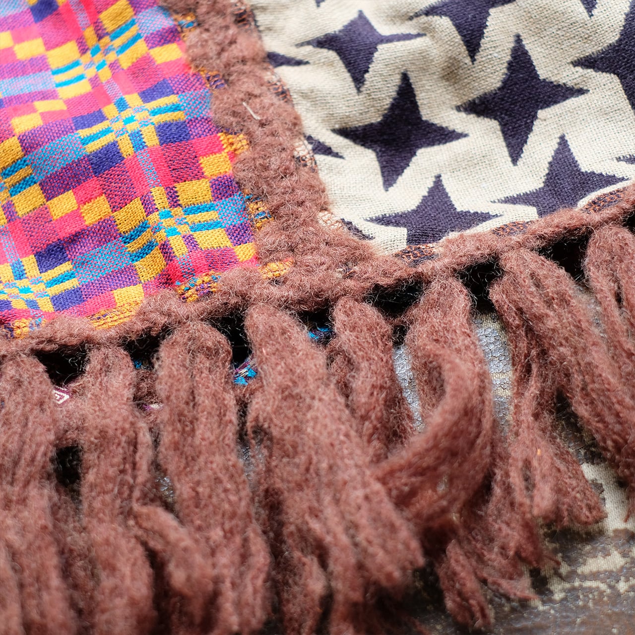 復刻再販】主役級マフラー！柄生地パッチワーク大判ストール（22w-18