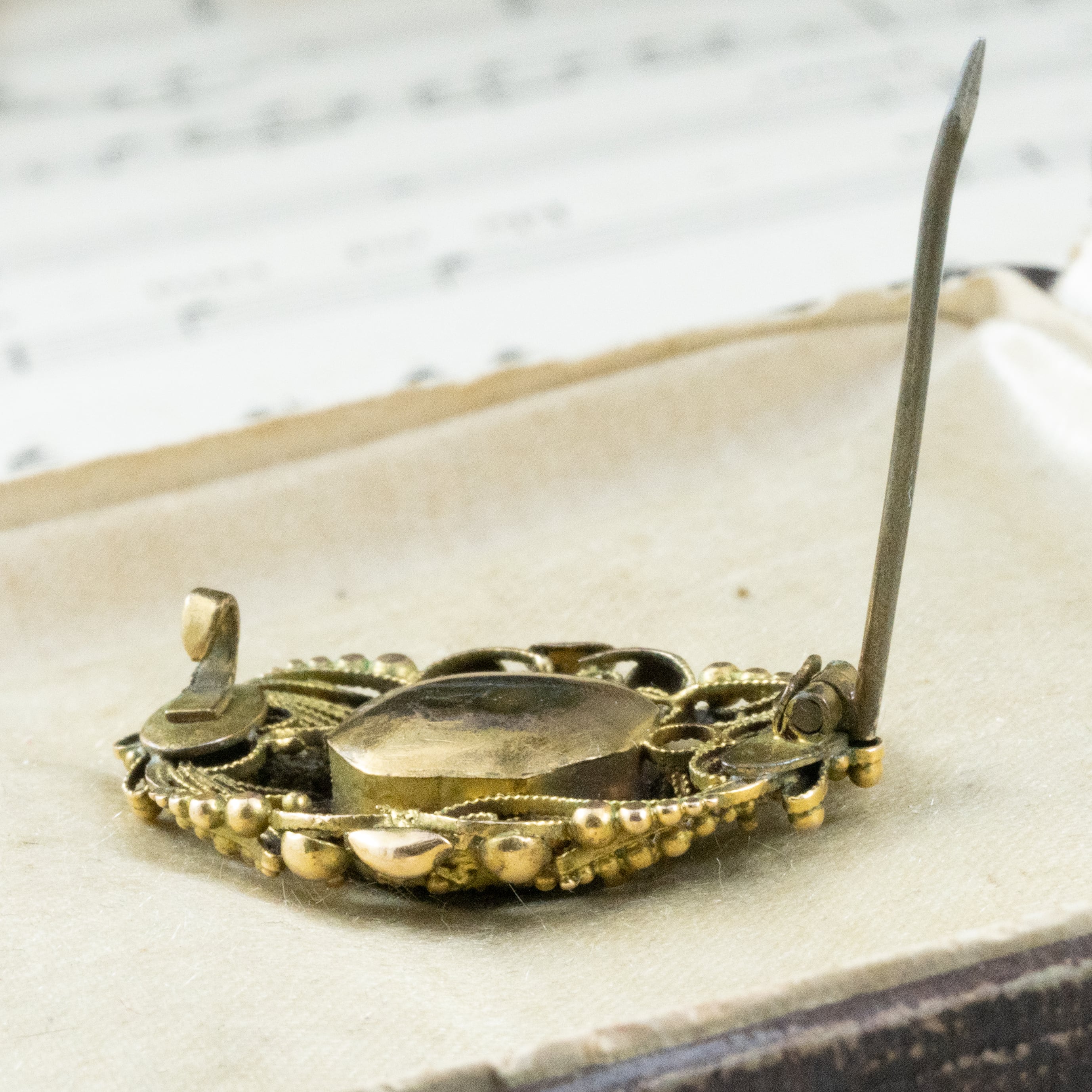 アンティーク　ジョージアン　オーバル　ペースト　ガラス　ブローチ アンティークジョージアンオーバルペーストガラスブローチ