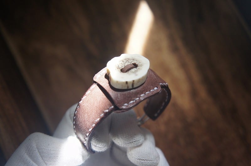 マヤベリーのレザーバングル【鹿角】【ダークブラウン】｜手作り革財布