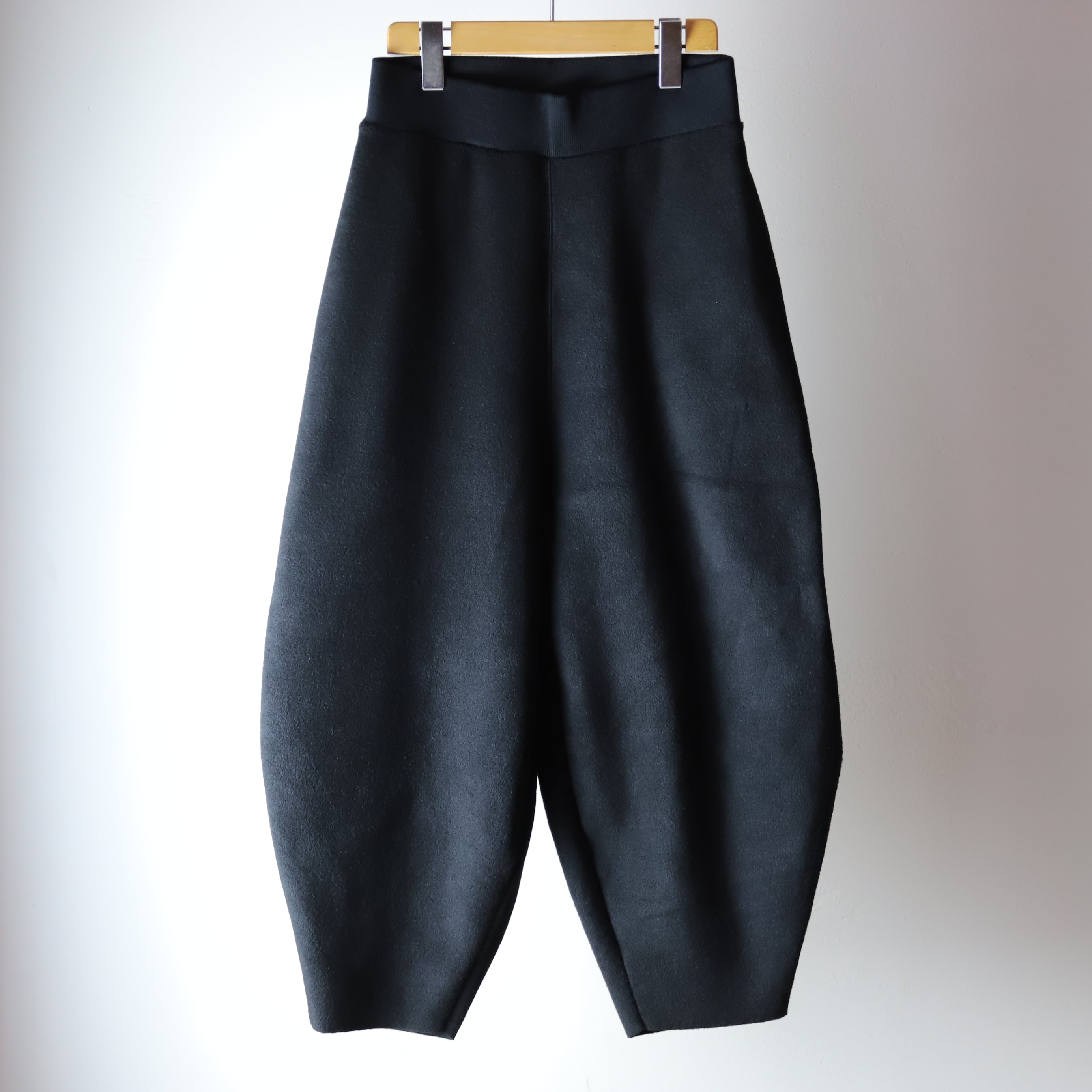 ALWEL / FLEECE PEG PANTS / BLACK | TIBETAN MARKET