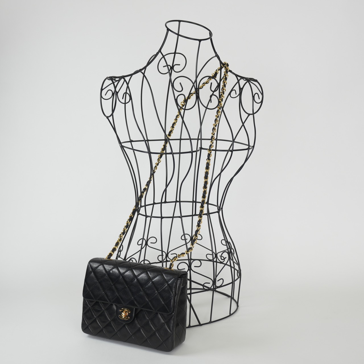 CHANEL シャネル ミニマトラッセ 20 ラムスキン シングルフラップ シングルチェーンバッグ ゴールド金具 1番台