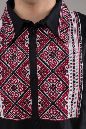 ウクライナ刺繍ヴィシヴァンカ　クロスステッチ手刺繍　XLサイズ　メンズ