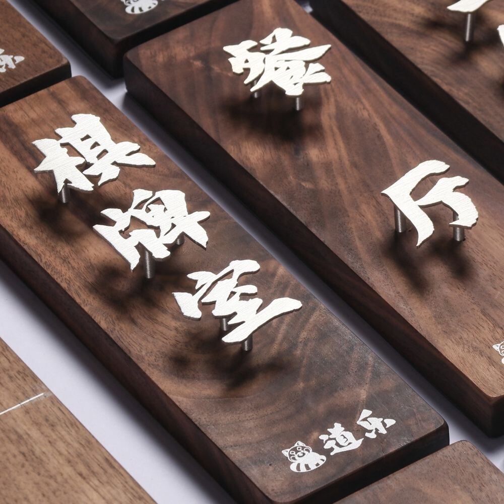 真鍮文字 金属箱文字 切文字 karupu_001 ヘアライン シルバー