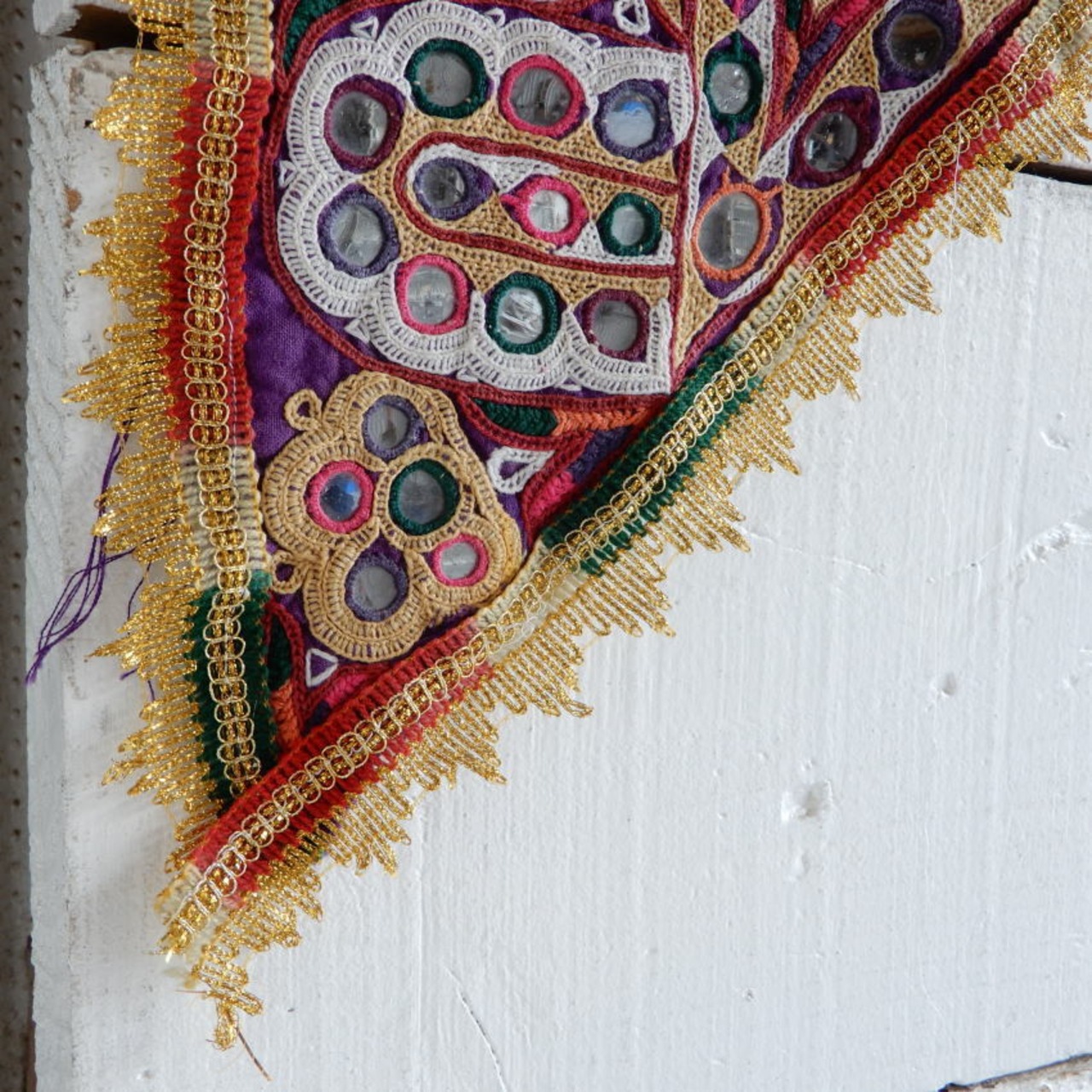 グジャラートミラー刺繍トーラン　タイプA