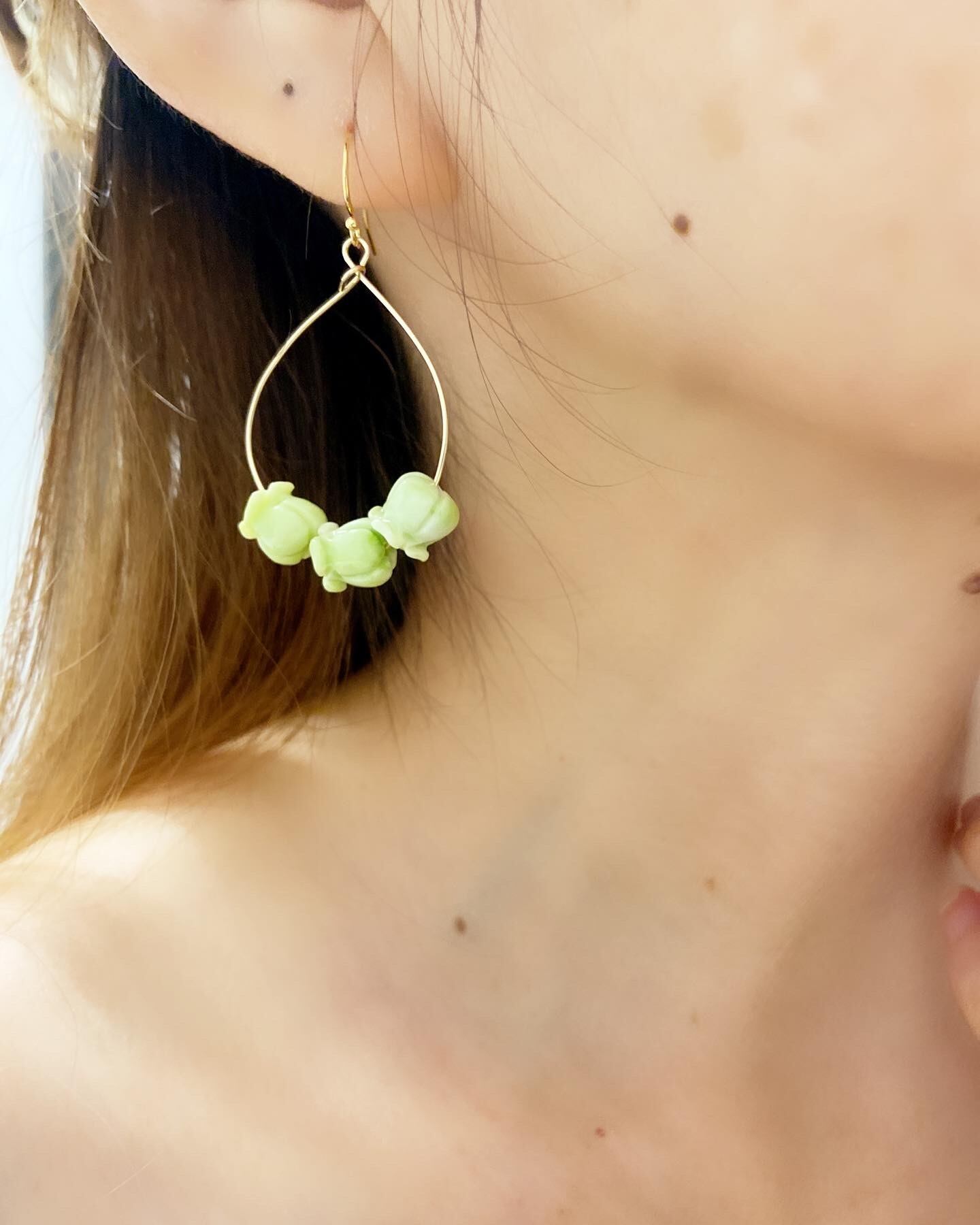 ハワイ♡クラウンフラワー ピアス ライトグリーン 14金 ゴールド